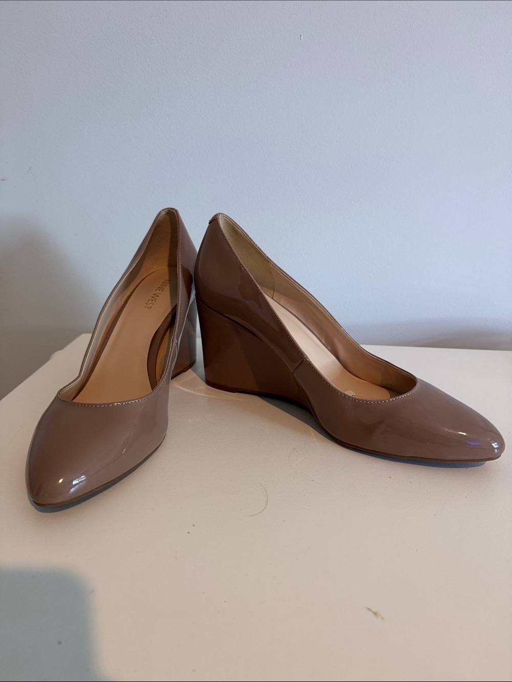Women’s Nine West Classic Nude Patent Wedge Pumps size 9